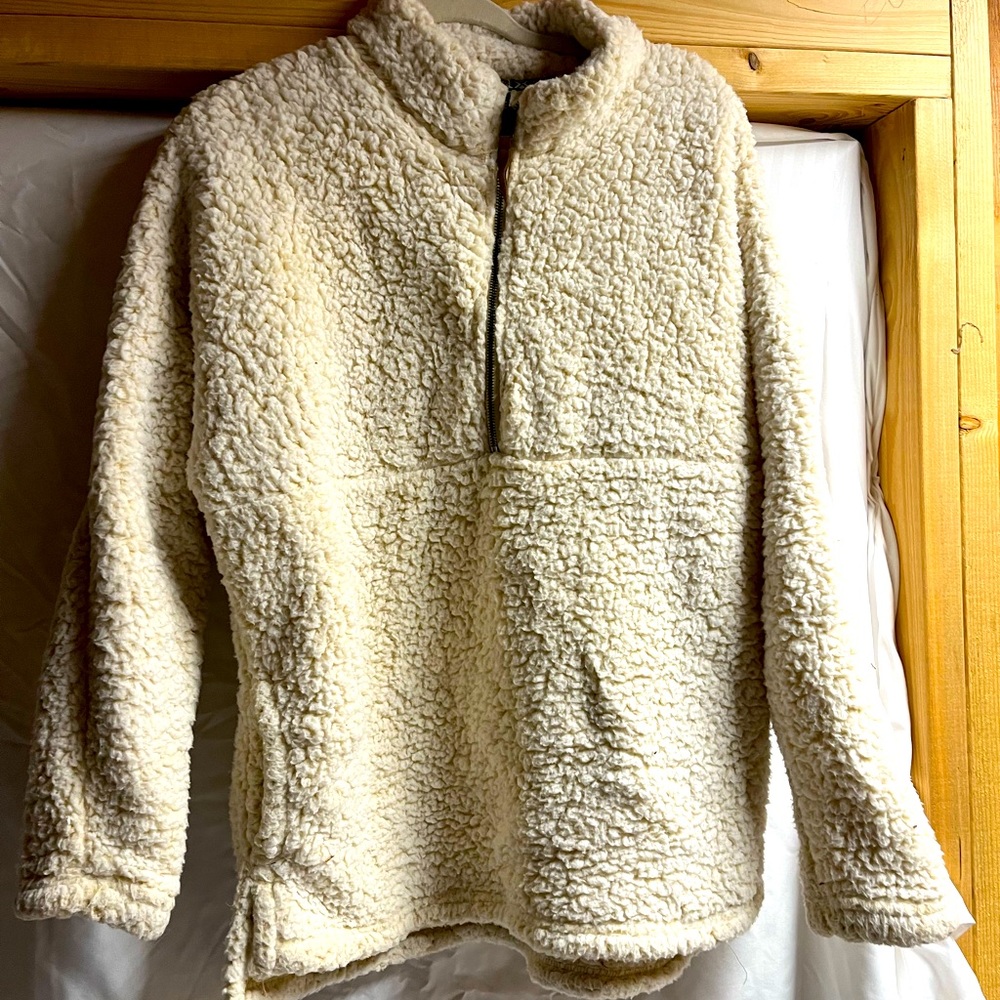 Soft and fuzzy off white quarter zip fleece jacket L